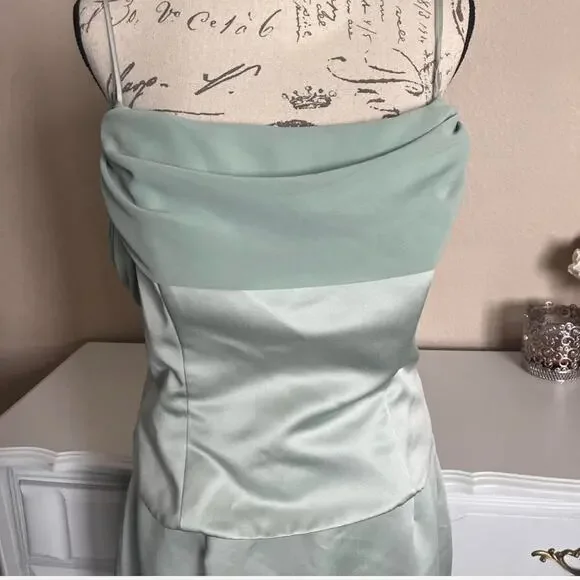 Green prom skirt - Picture 2 of 6